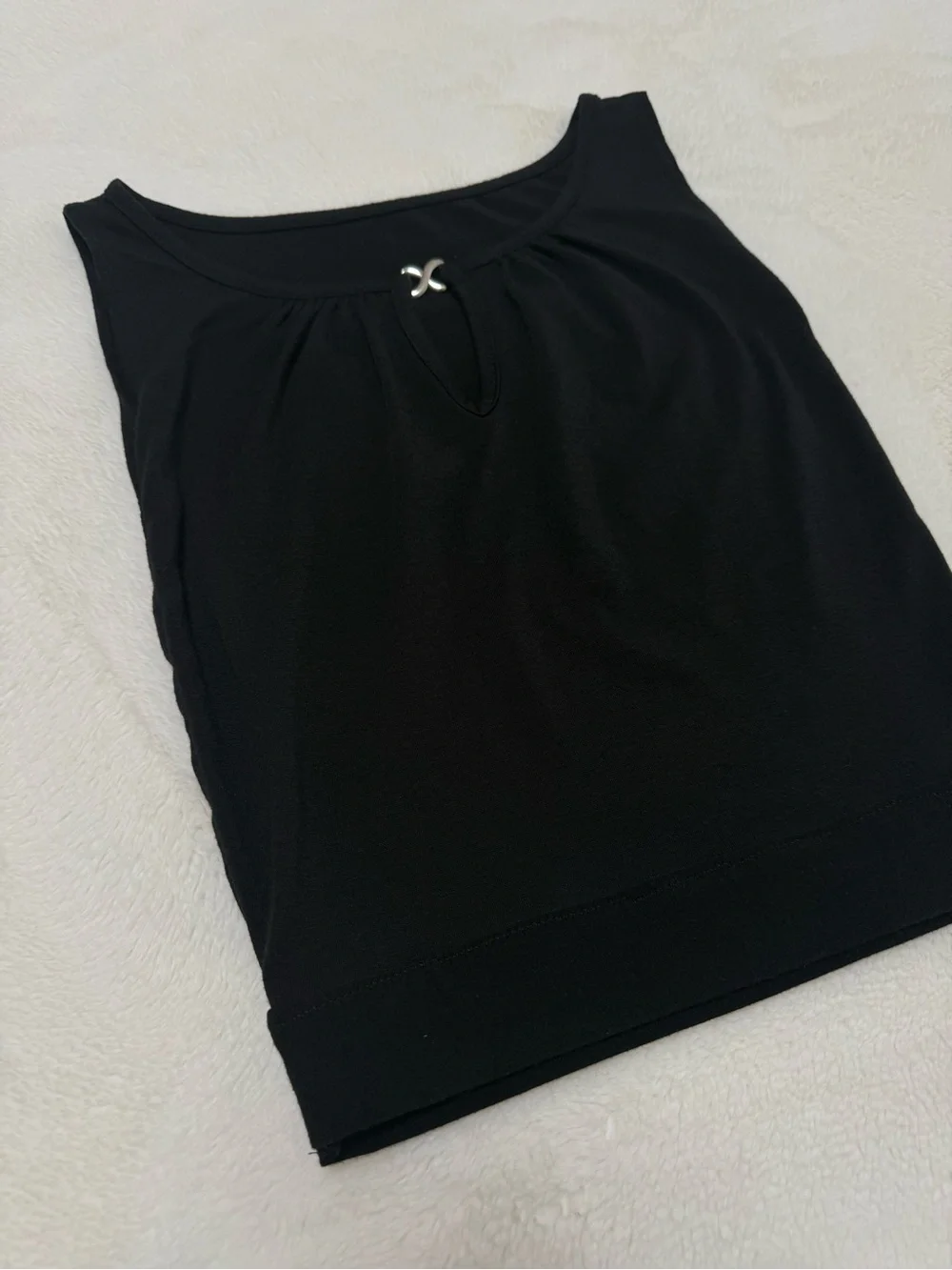 Sleeveless Keyhole Tank Top with Silver Accent Black Size XXS EUC UPCYCLED - Picture 4 of 6